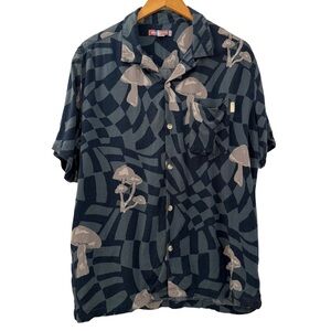 Urban Outfitters Abstract Mushroom Check Button Shirt, Short Sleeve Blue Size L